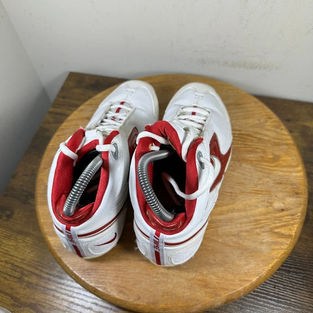 Nike Vintage 2004 White Red Athletic Sneakers 308648-111 Womens 7